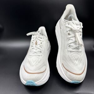 Hoka Skyflow Running Shoes Women’s 10B / Men’s 8.5